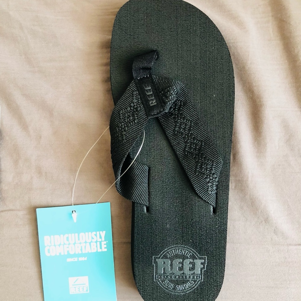 Brand New Reef Woman's Sandy Sandals - Women's Size 8 / Black